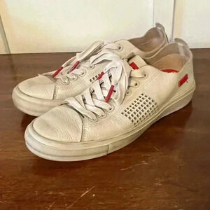 Seika / Light Bone Grey women’s 8.5/ men’s 7